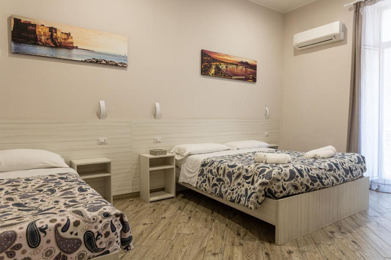 B&B Alla Ferrovia Napoli Bagian luar foto