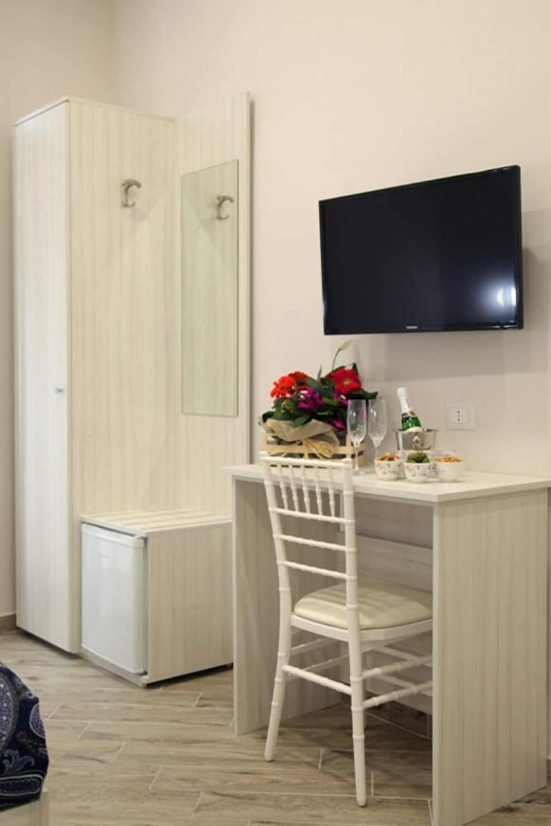B&B Alla Ferrovia Napoli Bagian luar foto